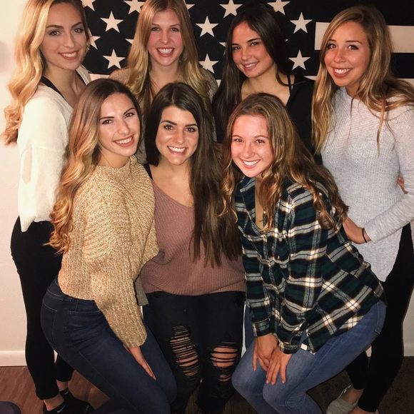 Meet your Posher, Emily - Picture 1 of 1